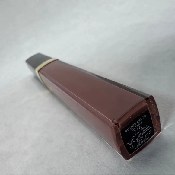 CHANEL Rouge Coco Gloss Moisturizing Glossimer - Caramel 716 - Picture 12 of 14